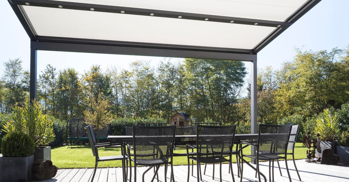 Une terrasse couverte moderne pour ma maison, combien ça coûte ?
