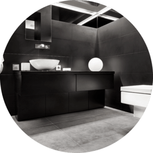 Salle de bains black and white